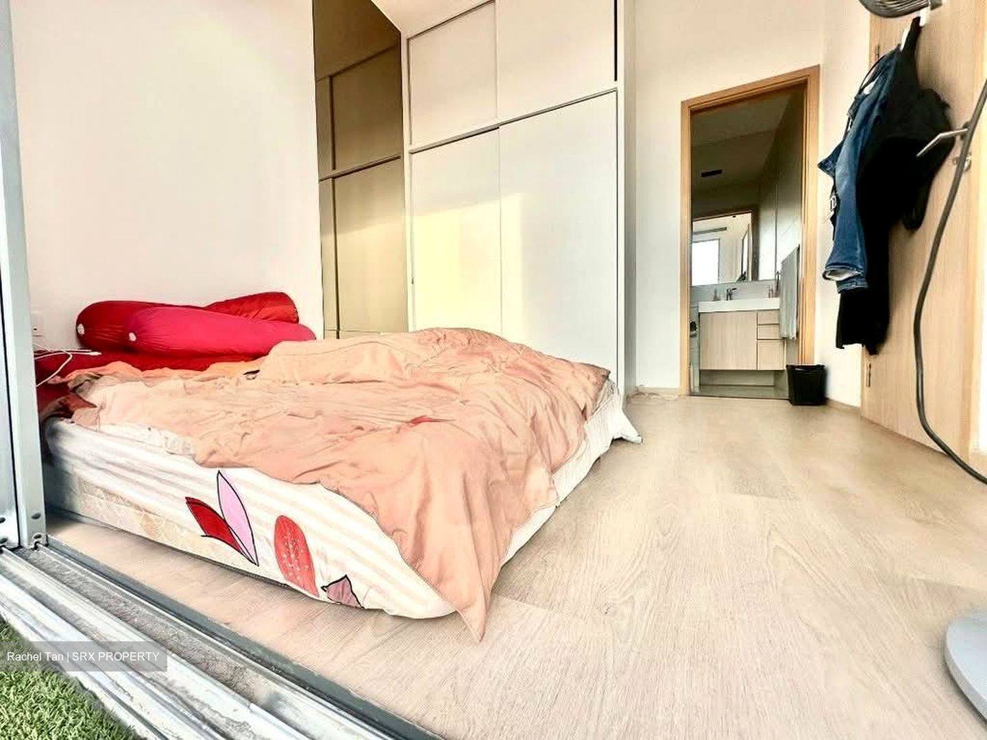 21 Richards (D19), Apartment #569739091